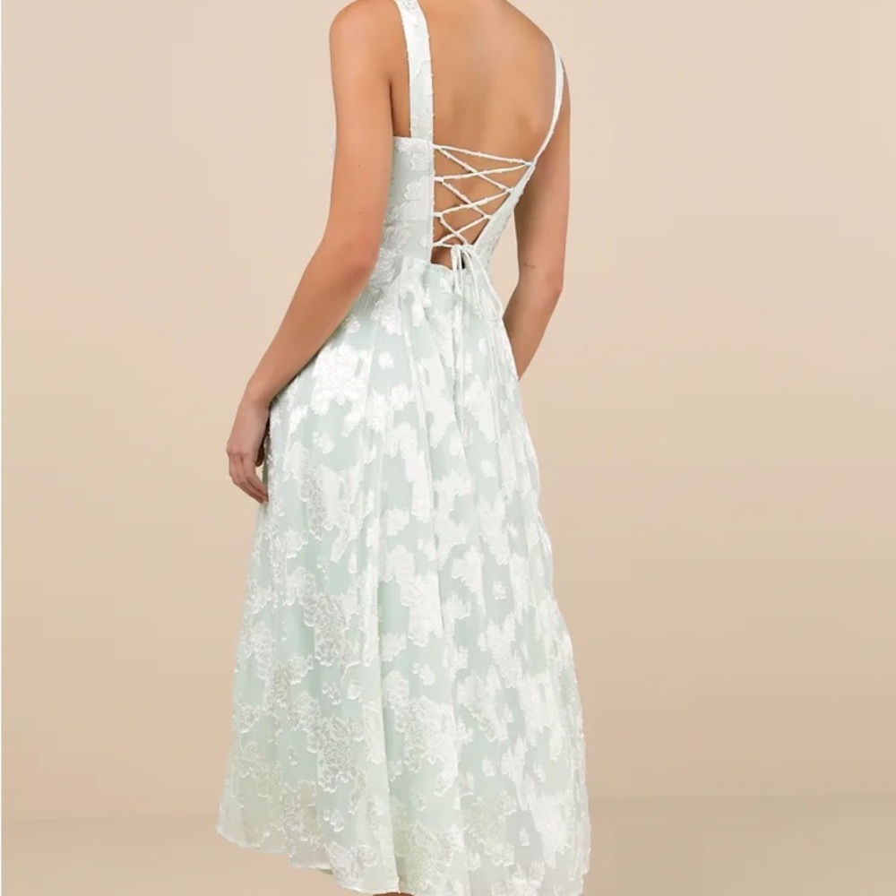 Ulu Mint Green and White Lace Midi Dress